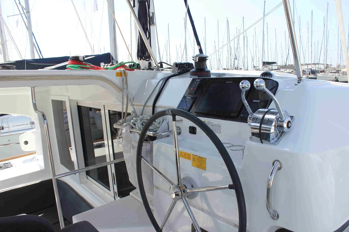 Lagoon 40 - 4 + 2 cab (Georgios)  - 3