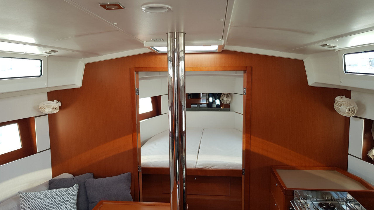 Photo #16 - Oceanis 38.1 (Aga) en Biograd - 30018