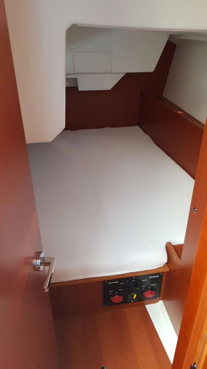 Oceanis 38.1 (Aga)  - 19