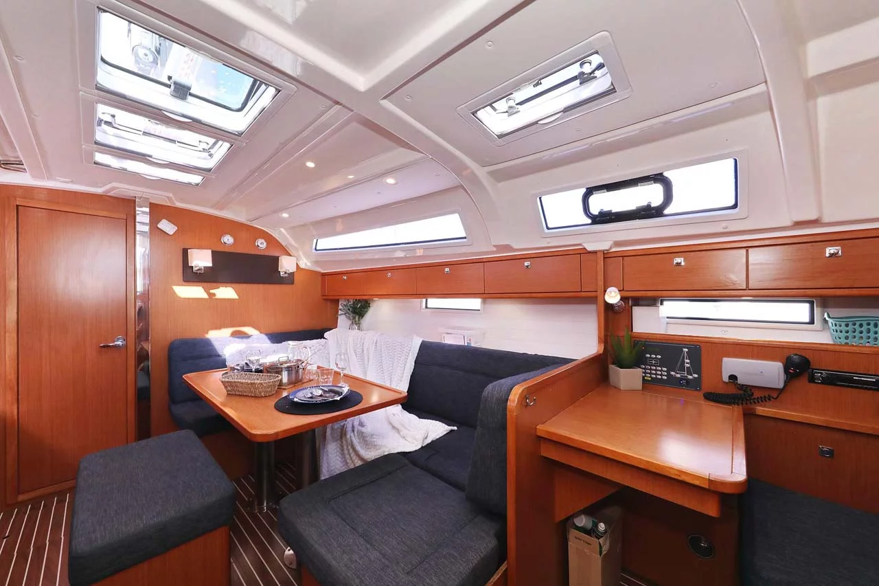 Bavaria Cruiser 41 - 3 cab. (Kirka)  - 11
