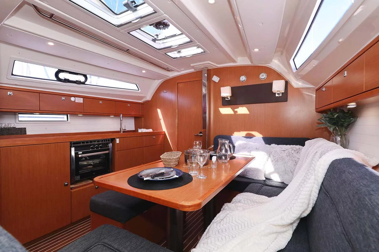 Bavaria Cruiser 41 - 3 cab. (Kirka)  - 13