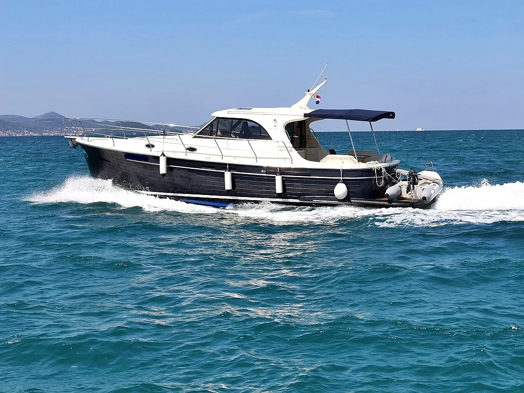Adriana 44 (Roberta)  - 0