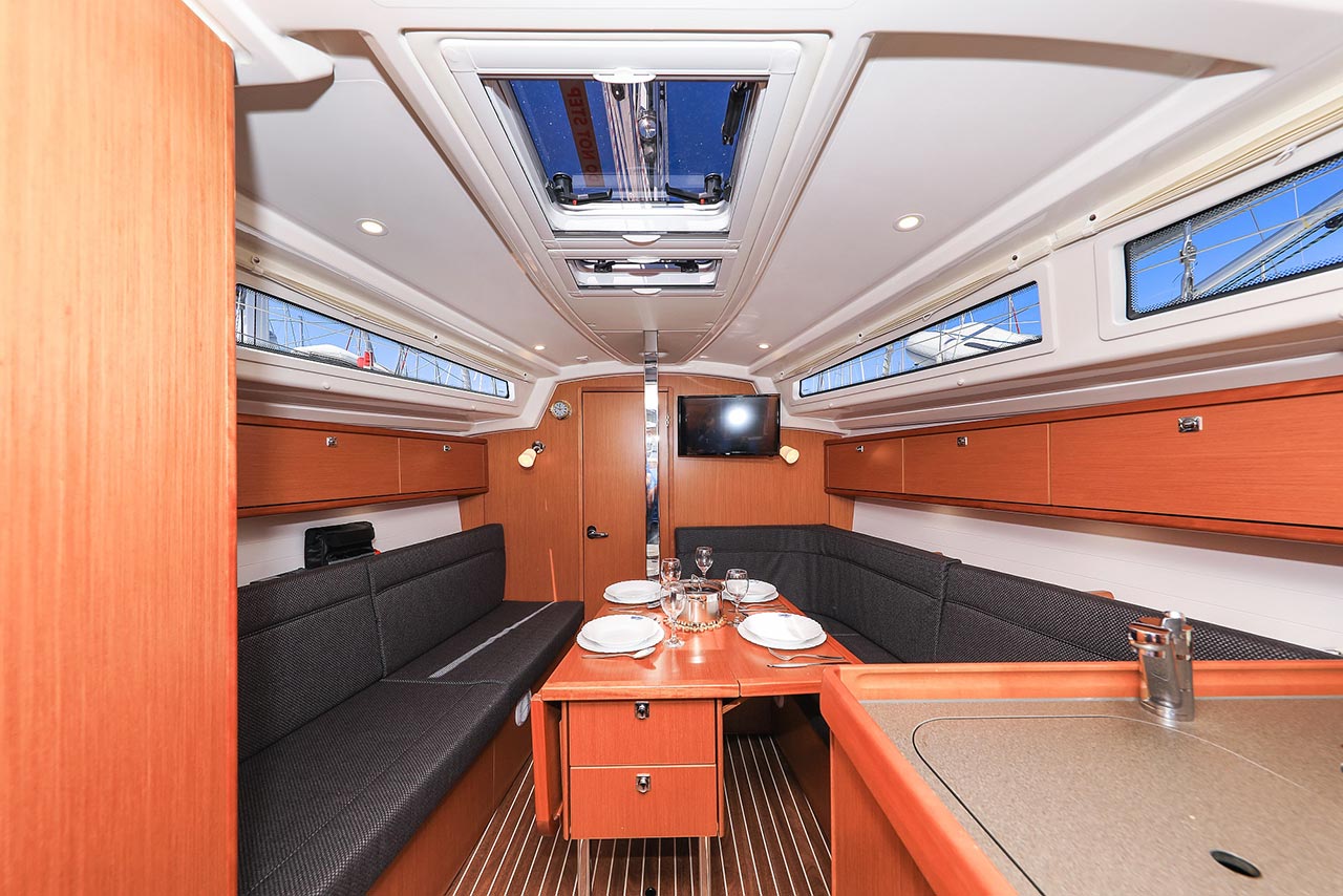 Photo #12 - Bavaria Cruiser 34 (Deneb) in Murter - 30069
