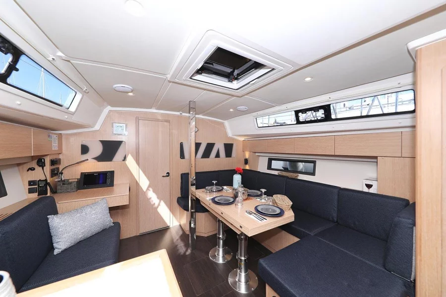 Bavaria C42 (Aldebaran)  - 14