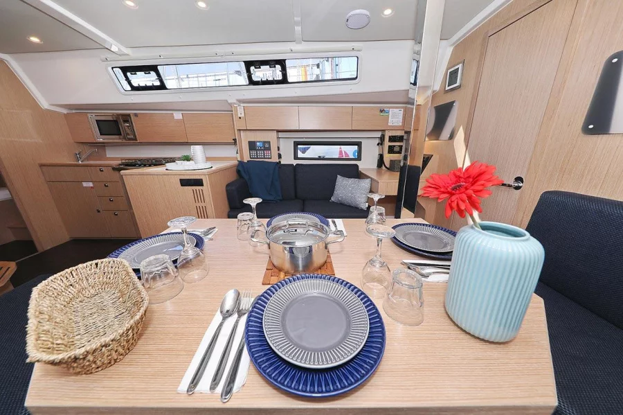 Bavaria C42 (Aldebaran)  - 15