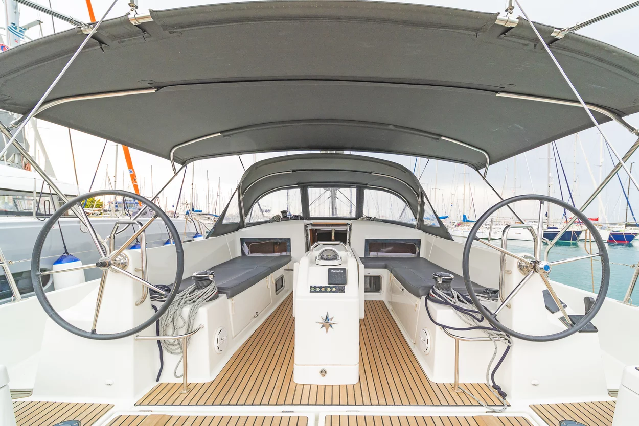 Sun Odyssey 440 (Mike Charlie)  - 8