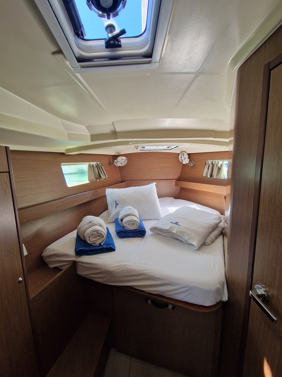 Oceanis 41.1 — photo 12