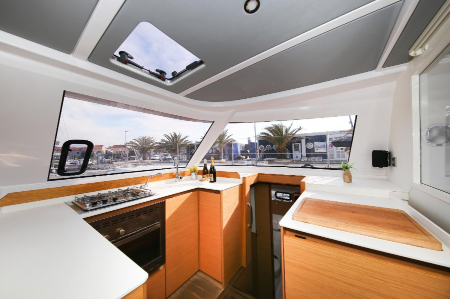 Photo #11 - Nautitech 40 Open - 4 + 2 cab. (Relax) in Biograd - 30139