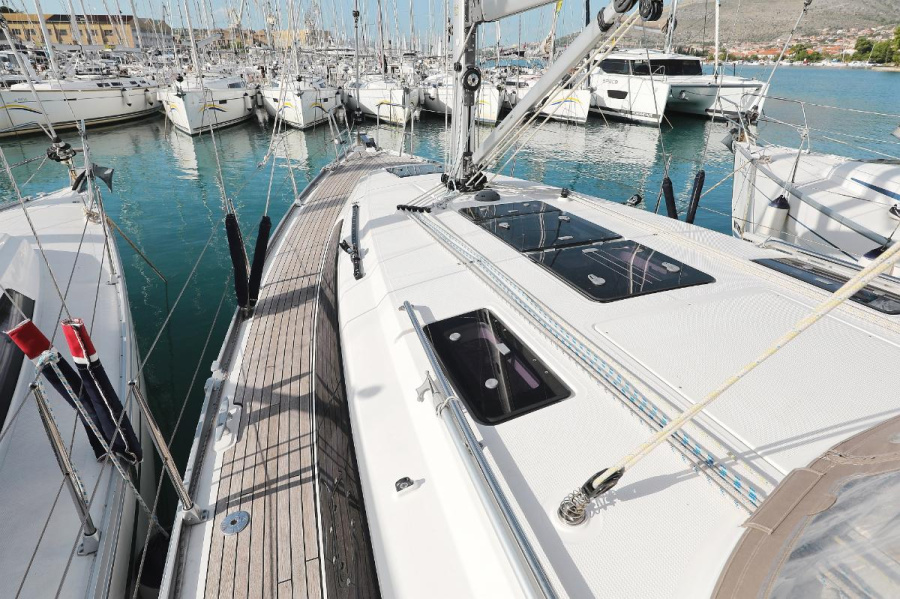 Photo #11 - Bavaria Cruiser 37 - 3 cab. (Vera) en Murter - 30150