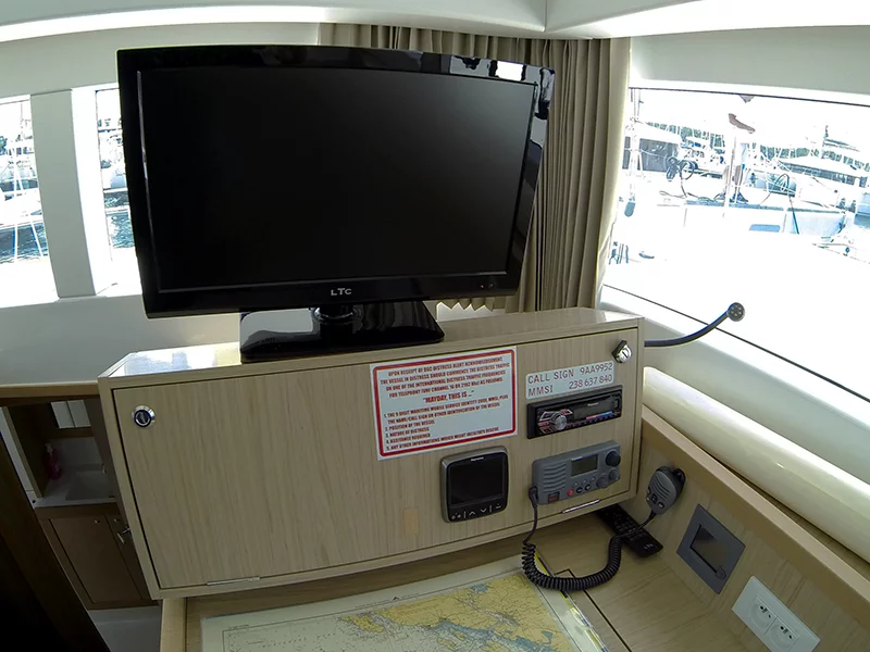 Lagoon 39 - 4 + 2 cab. (Bob Cat)  - 19