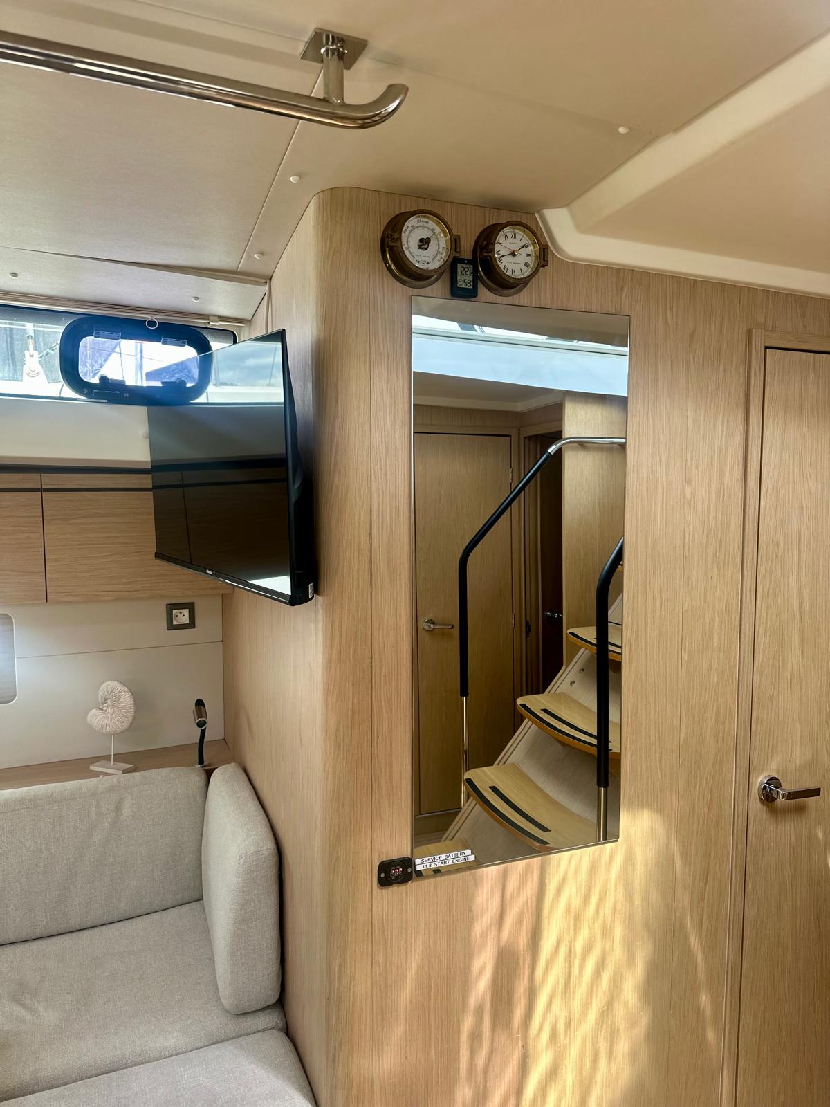 Oceanis 51.1 — photo 4