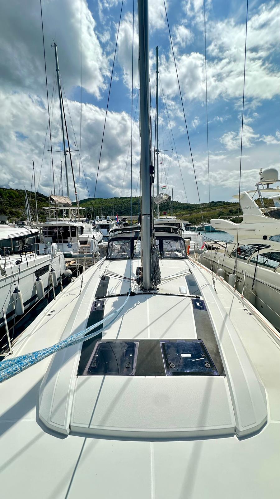 Oceanis 51.1 — photo 9