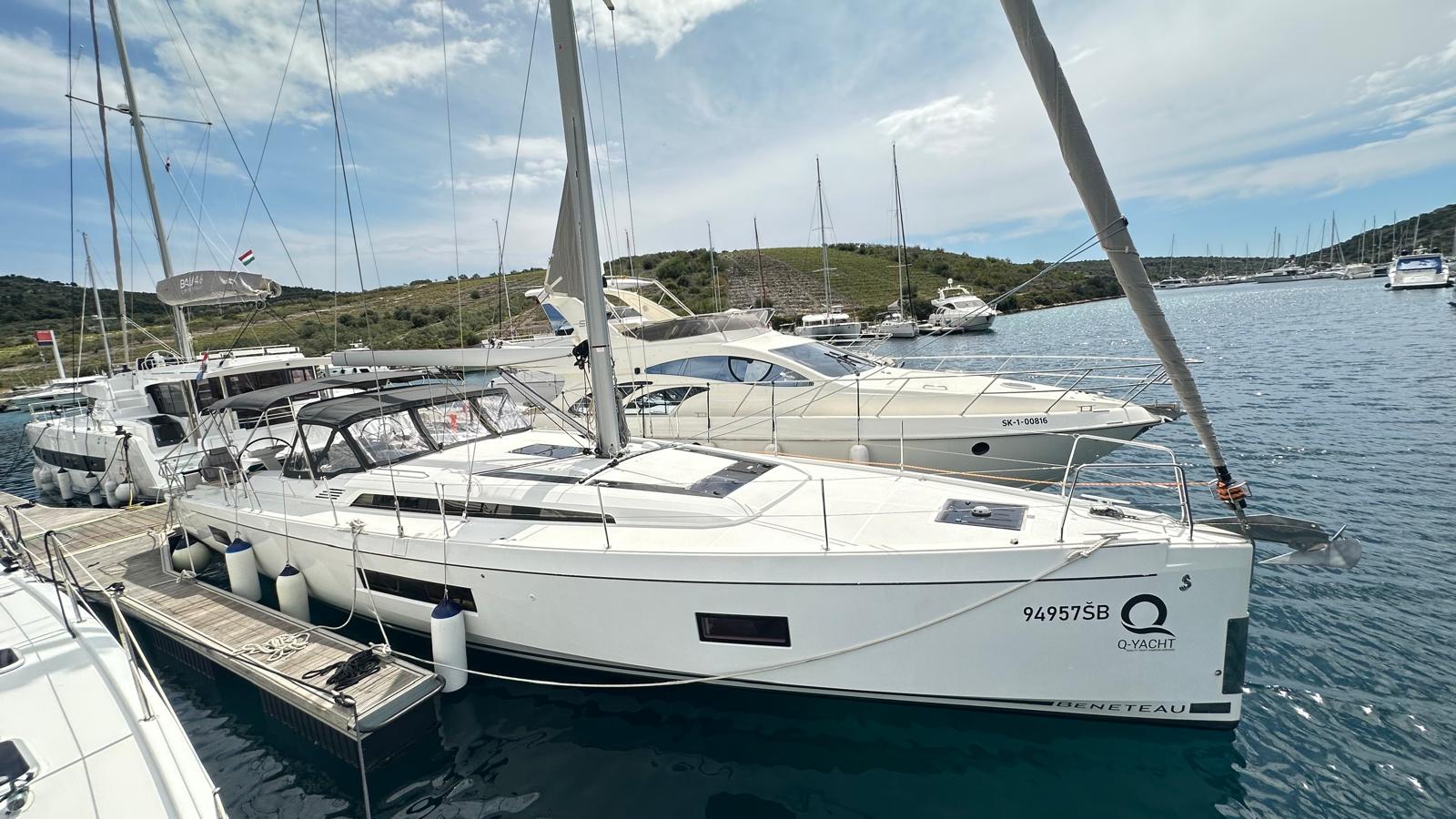Oceanis 51.1 — photo 12