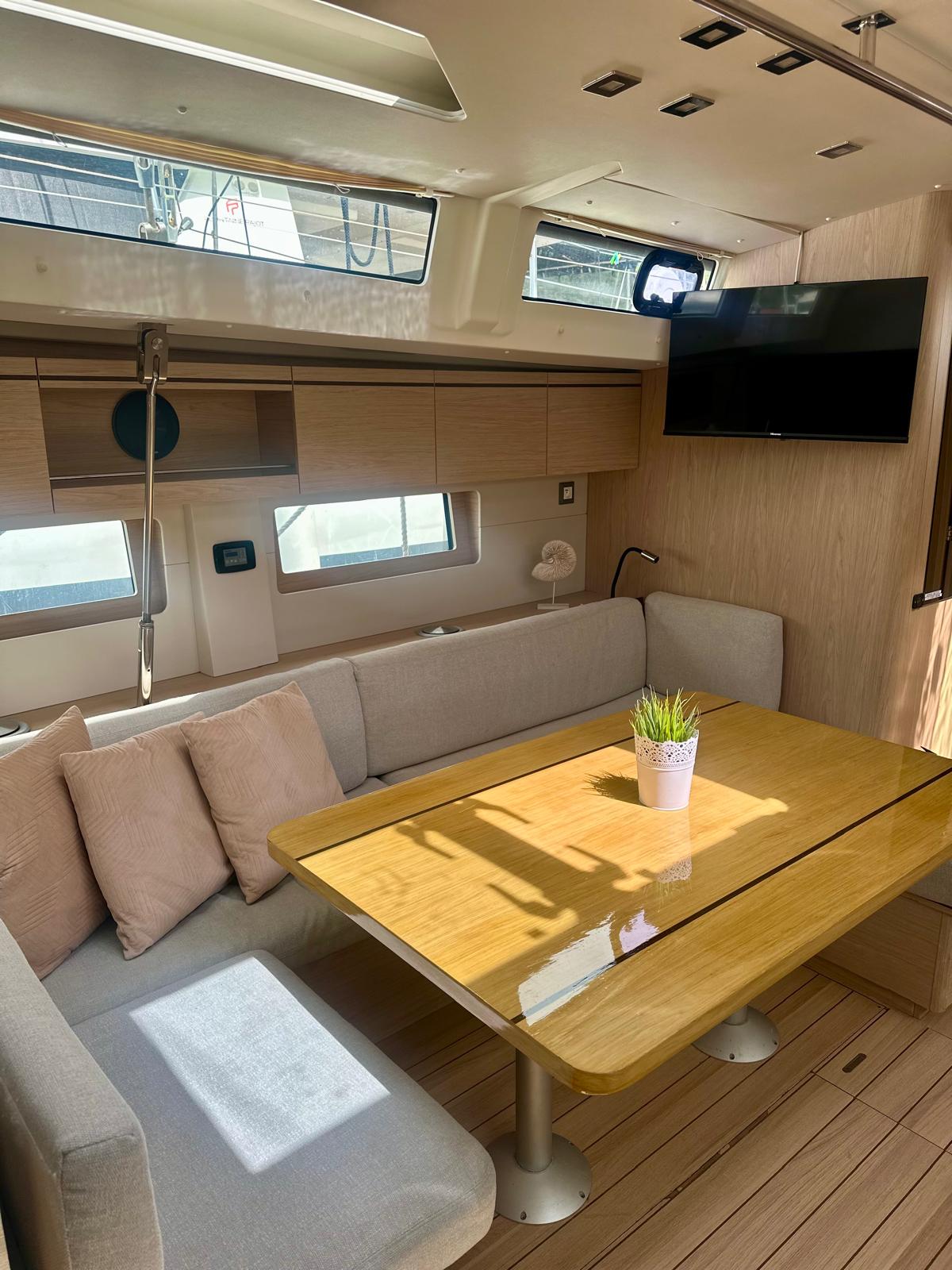 Oceanis 51.1 — photo 13
