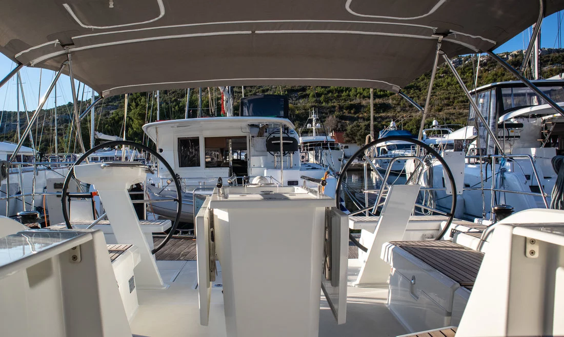 Oceanis 51.1 (Full Moon)  - 6