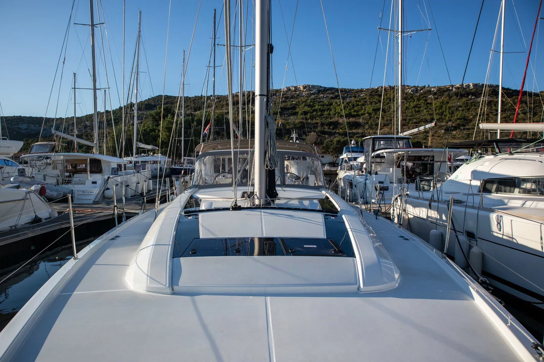 Oceanis 51.1 (Full Moon)  - 8
