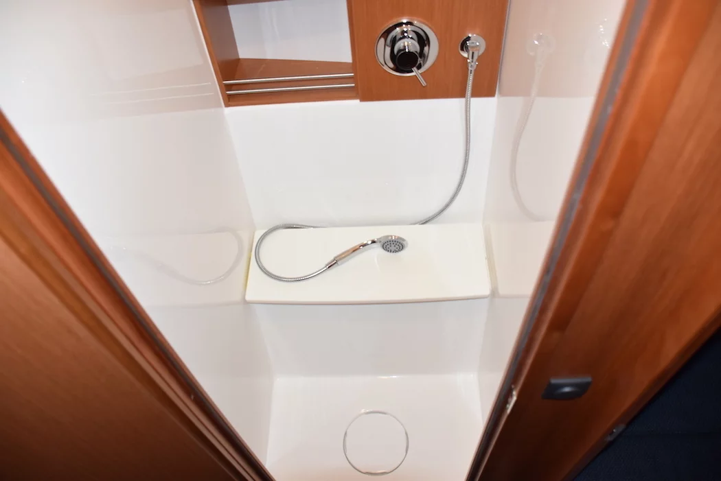 Bavaria Cruiser 46 - 4 cab. (Malbec)  - 14