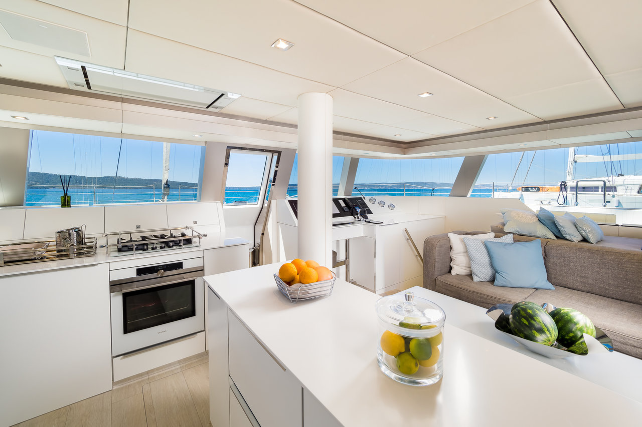 Photo #13 - Sunreef 50 (Solitaire) in Kastela - 30276