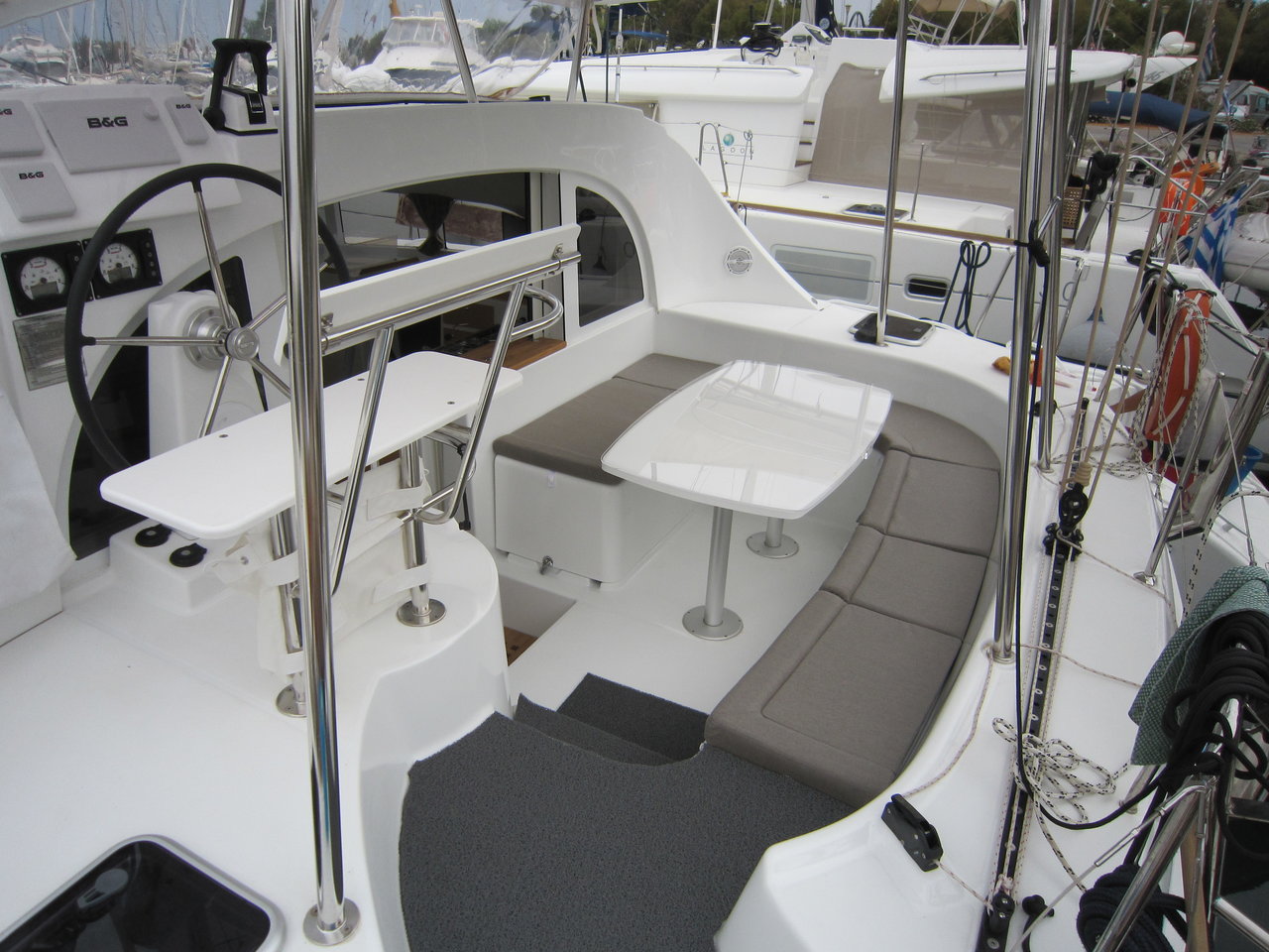 Photo #5 - Lagoon 380 - 4 cab. (ThunderCat) en Lavrion - 30327