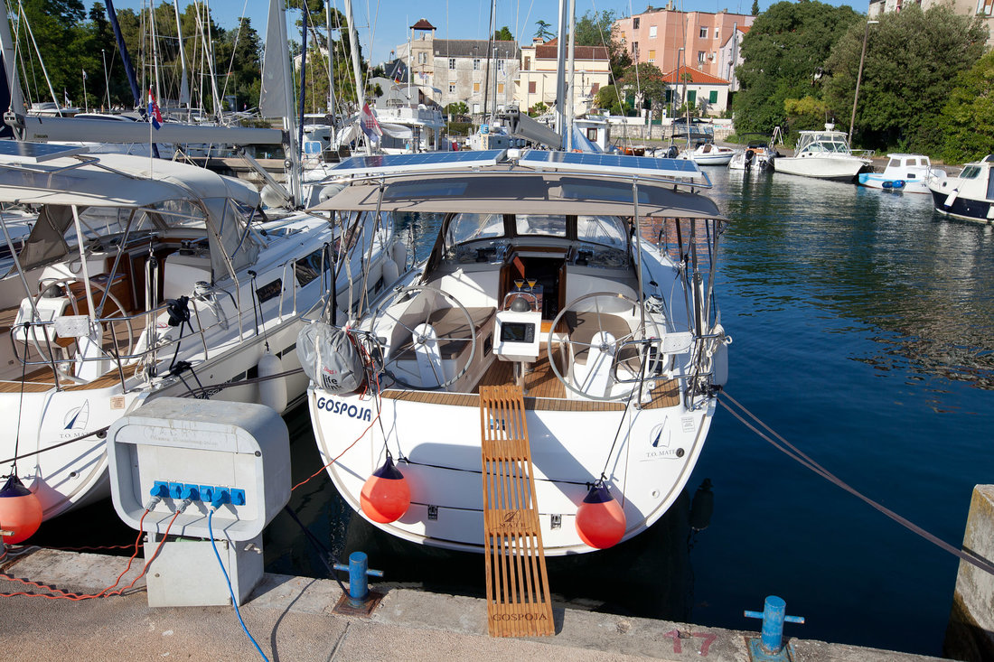 Photo #3 - Bavaria Cruiser 37 - 3 cab. (Gospoja) in Zadar - 30404