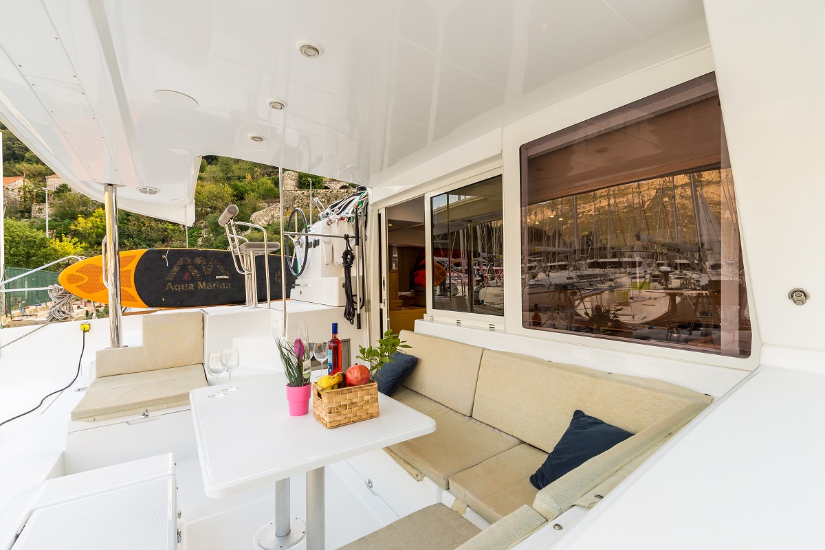 Photo #6 - Lagoon 400 S2 - 4 + 1 cab. (Summertime) in Trogir - 30467