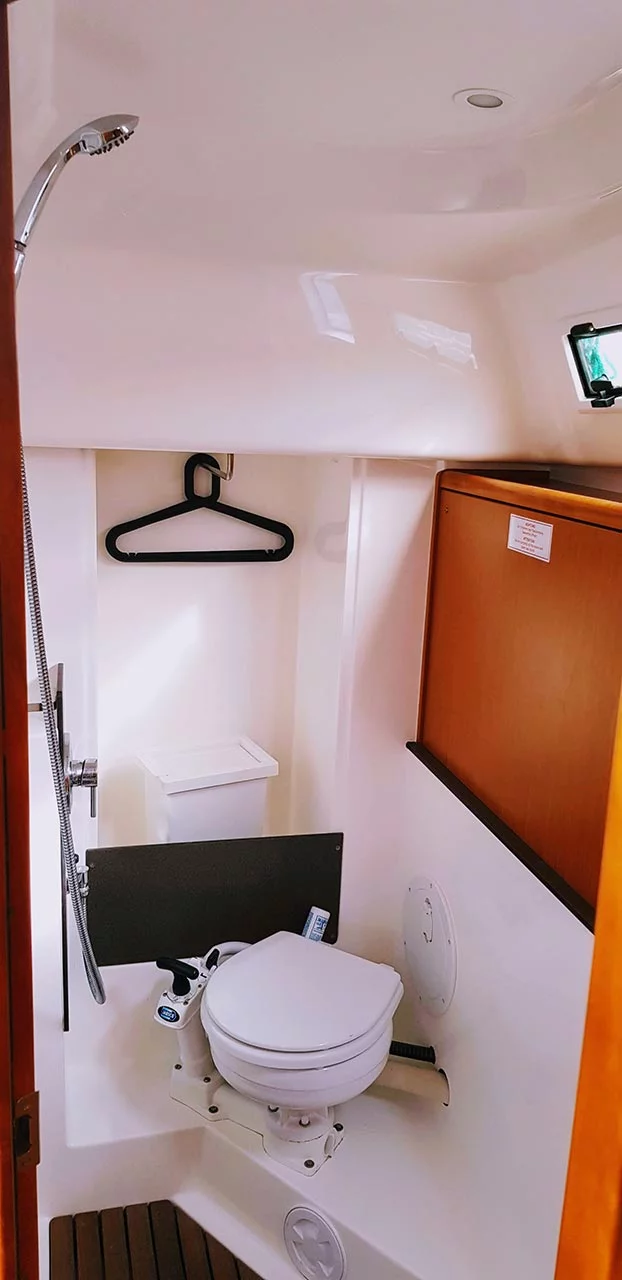 Bavaria Cruiser 33 (Salsa)  - 10