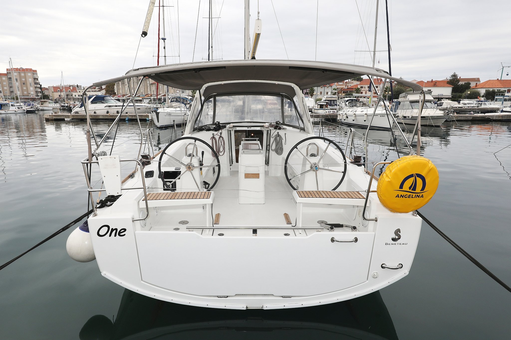 Photo #1 - Oceanis 38 - 3 cab. (One) in Biograd - 30535