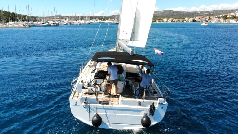 Photo #13 - Oceanis 51.1 - 3 + 1 cab. (Cloudy Bay) en Rogoznica - 30570