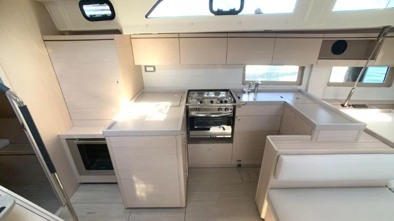 Oceanis 51.1 - 3 + 1 cab. (Cloudy Bay)  - 17