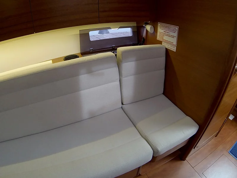 Dufour 350 GL (Luka)  - 10