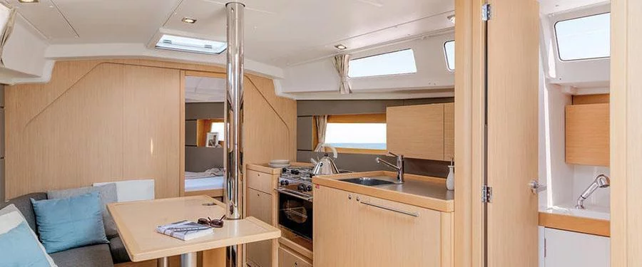 Oceanis 35 (Minta)  - 7