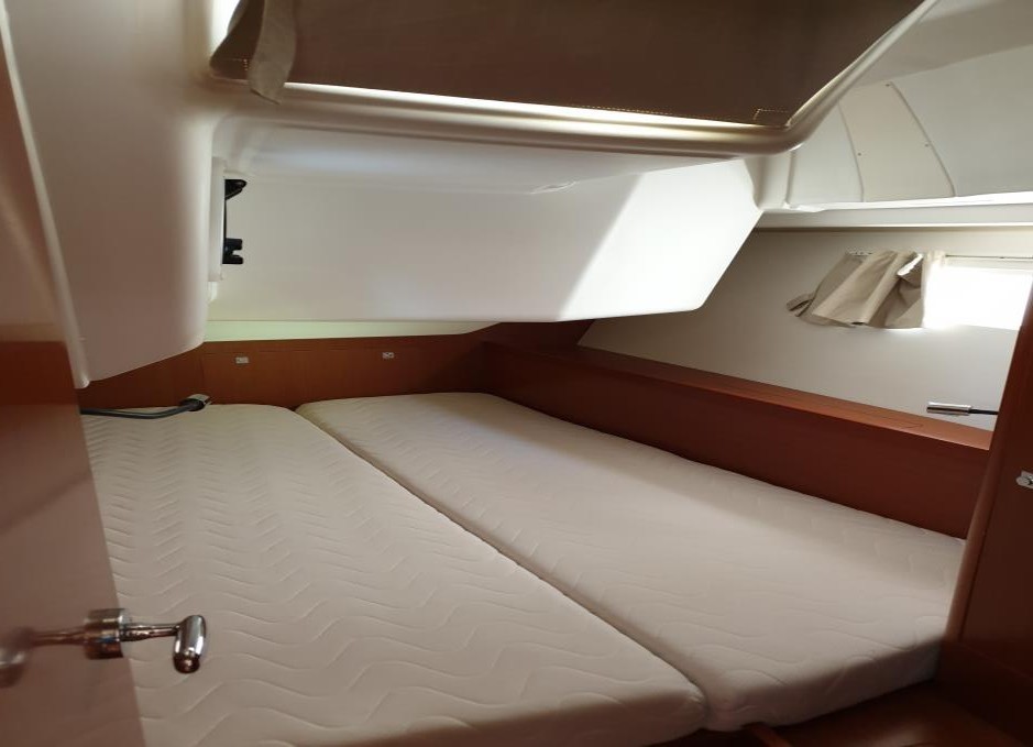 Photo #7 - Oceanis 41 (Ecstasea) in Athens - 30794