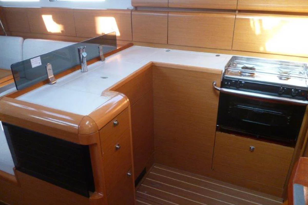 Sun Odyssey 439 (Bowmore)  - 5
