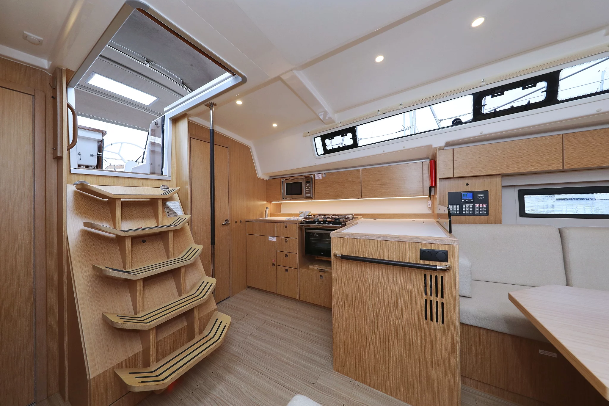 Bavaria C42 (Maupiti)  - 42