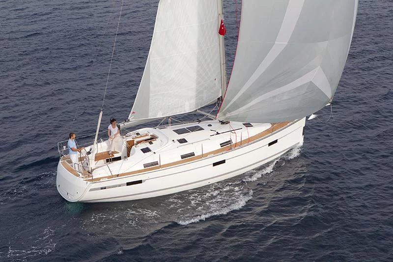 Bavaria Cruiser 36 (Zenith III)  - 3