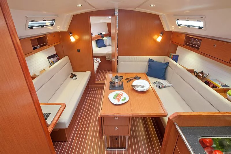 Bavaria Cruiser 36 (Zenith III)  - 4