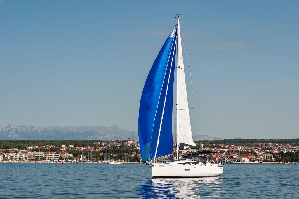 Photo #3 - Elan E4 - 2 cab. (Stella Mare) en Zadar - 30909