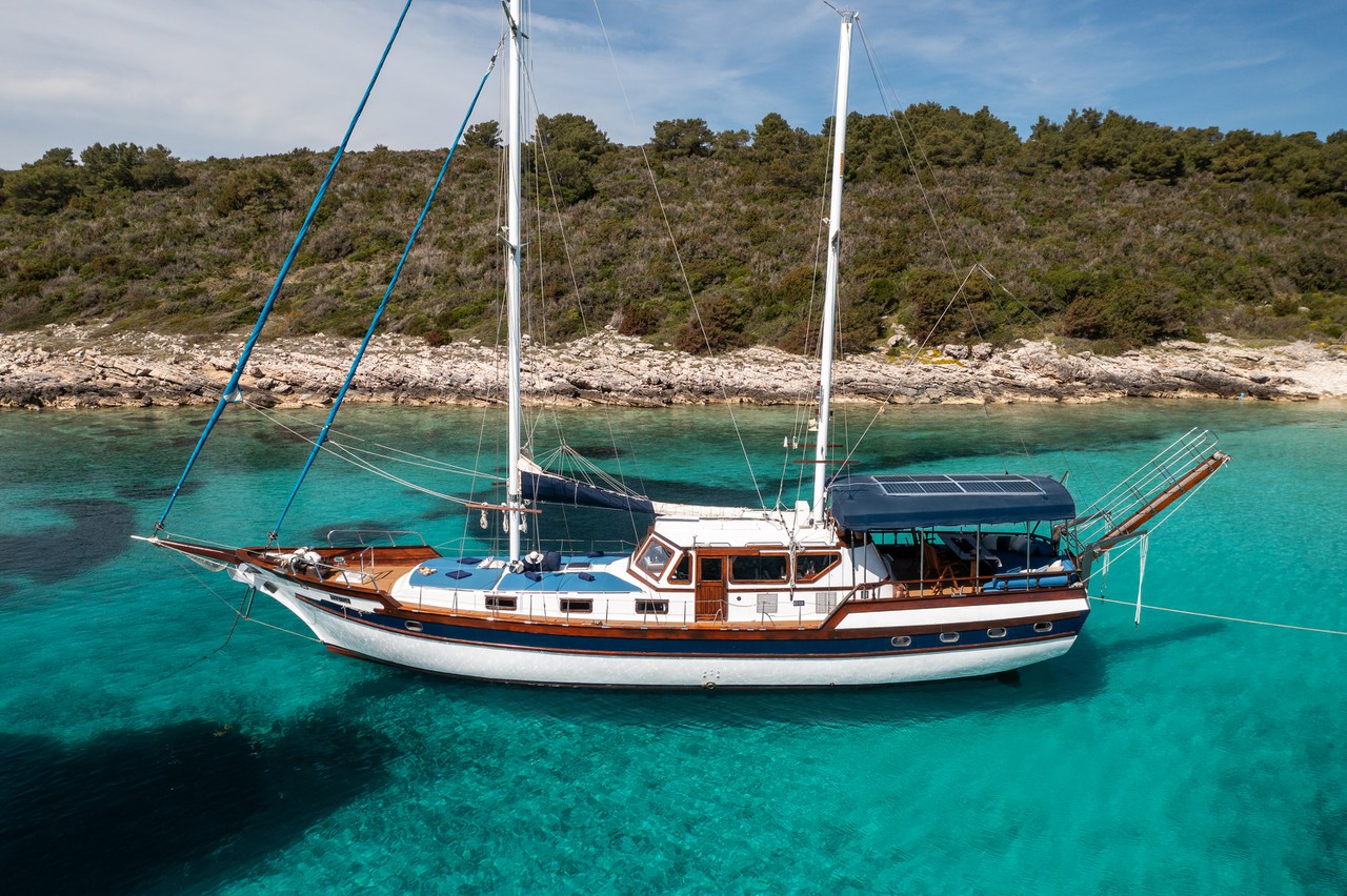 Photo #1 - Hera (Hera) in Split - 31074