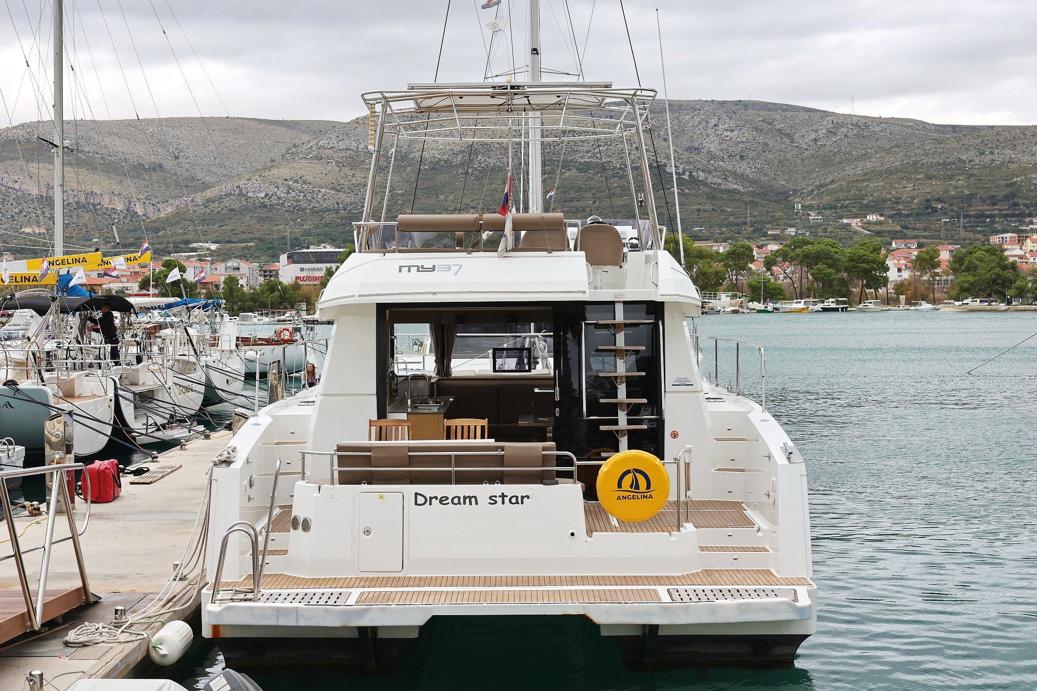 Photo #1 - Fountaine Pajot MY 37 (Dream Star) in Trogir - 31147