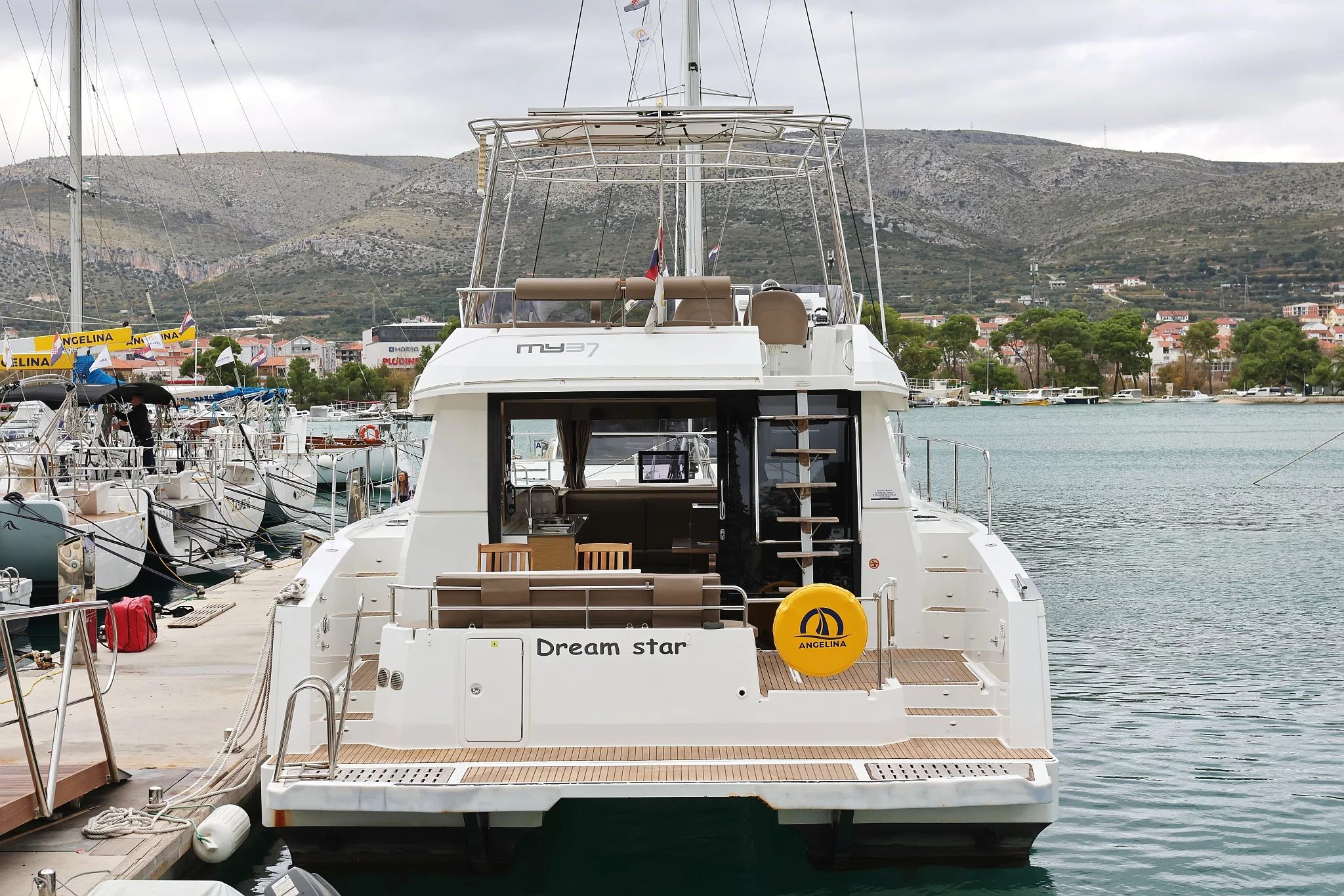 Fountaine Pajot MY 37 (Dream Star)  - 0