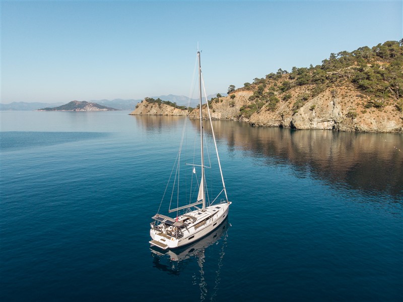 Photo #3 - Bavaria C42 (Nomad) in Fethiye - 31180