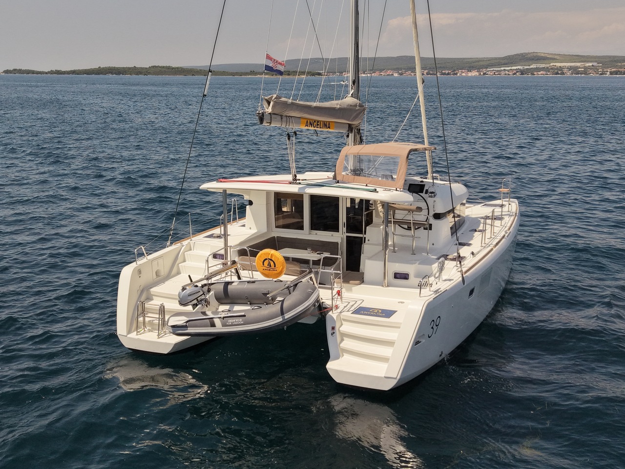 Lagoon 39 - 4 + 2 cab. — photo 6
