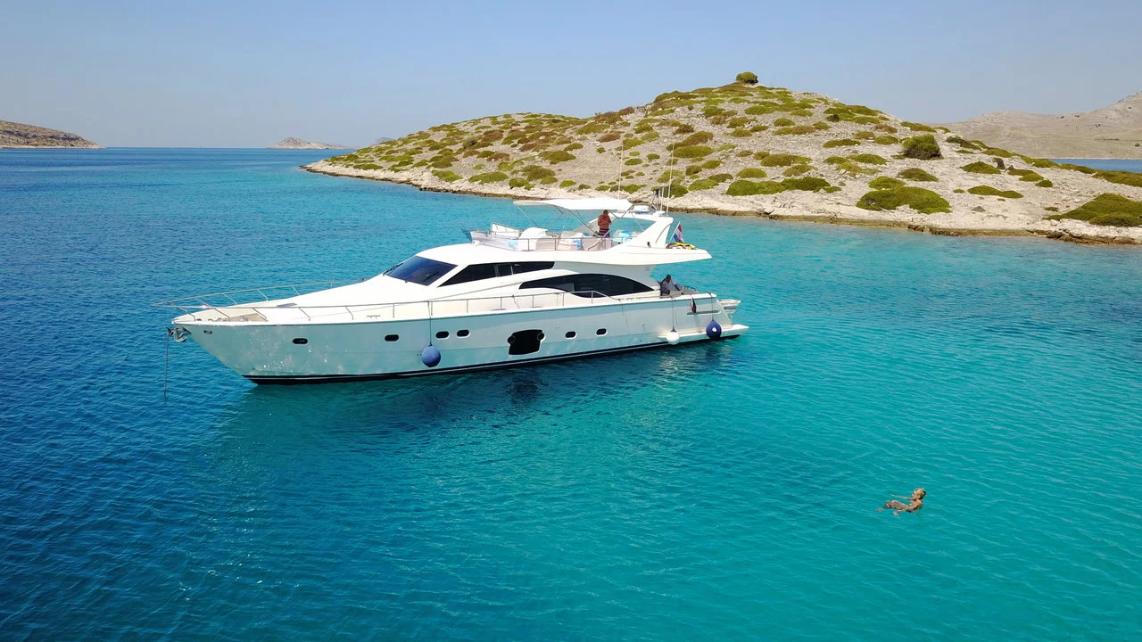 Ferretti Yachts 681 (Dominique)  - 4