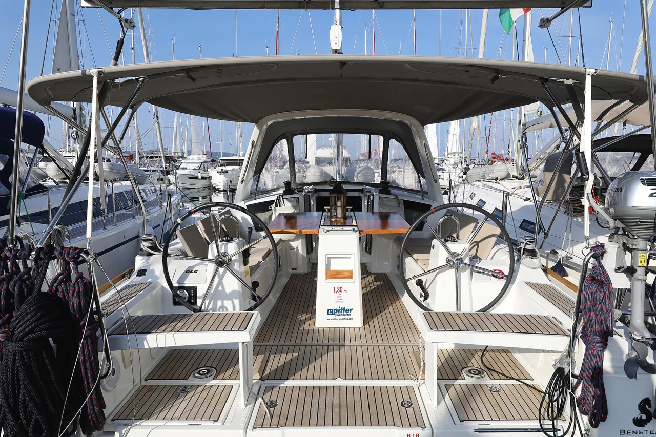 Oceanis 38.1 (Angel07)  - 6