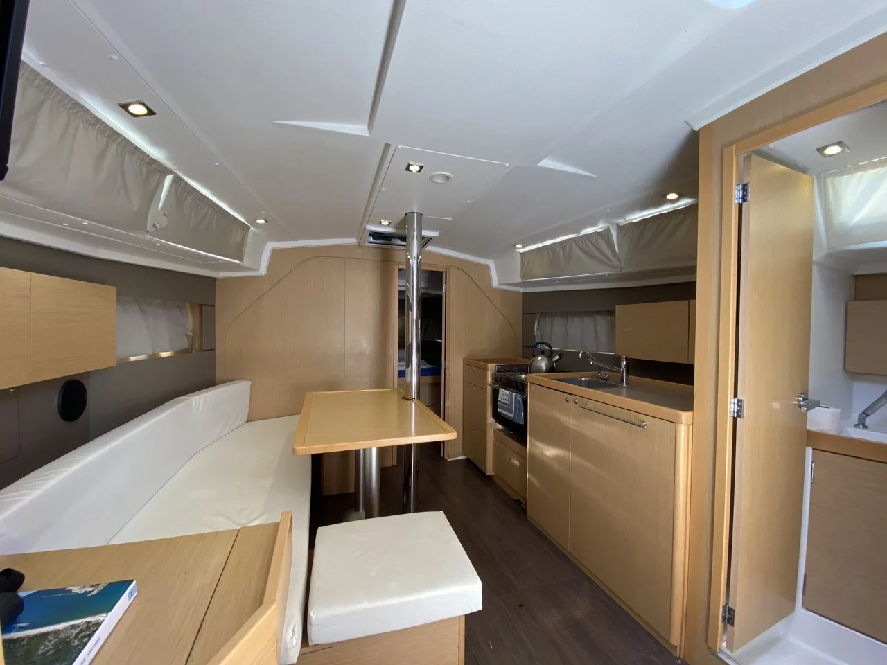 Oceanis 38 - 3 cab. (Solar)  - 5