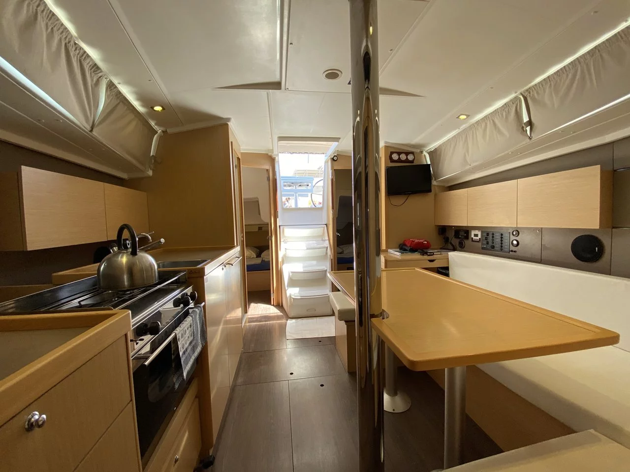 Oceanis 38 - 3 cab. (Solar)  - 6