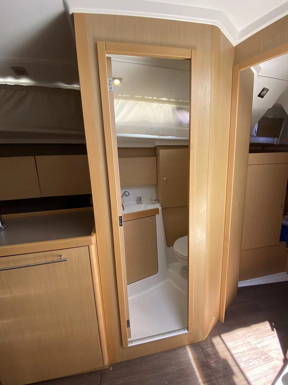 Oceanis 38 - 3 cab. (Solar)  - 12