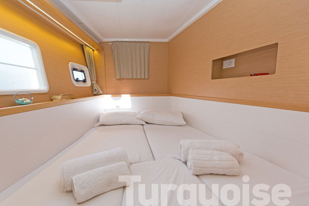 Photo #15 - Lagoon 400 S2 - 4 + 2 cab. (Turquoise) in Lavrion - 31238