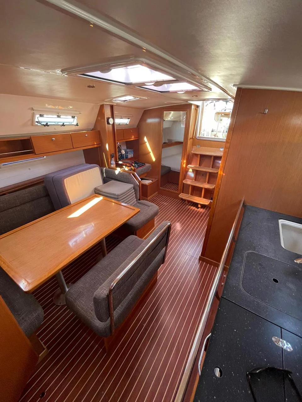 Bavaria Cruiser 40 S (Allegro)  - 5
