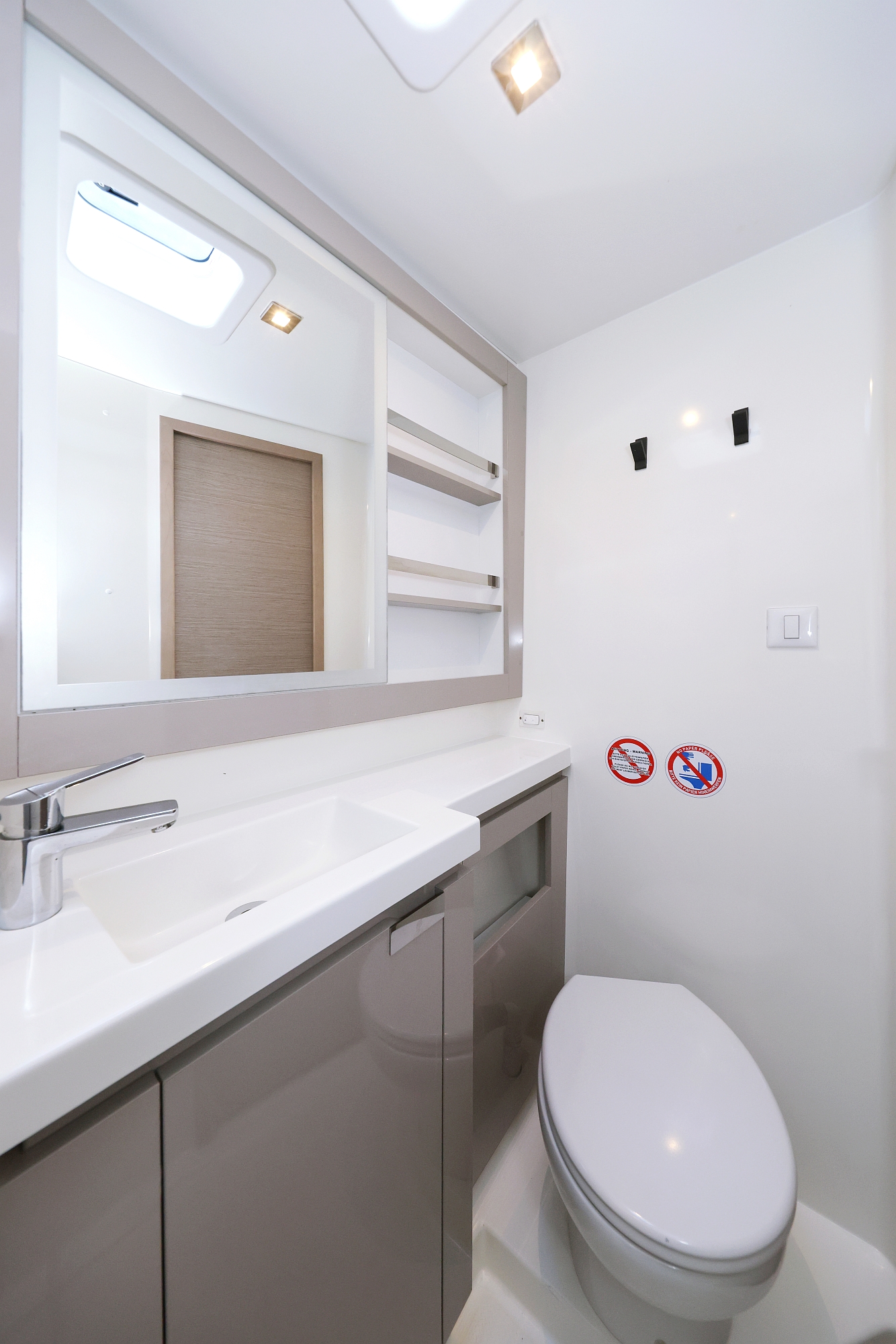 Photo #32 - Fountaine Pajot Elba 45 - 5 cab. (Sun Office) en Trogir - 31274